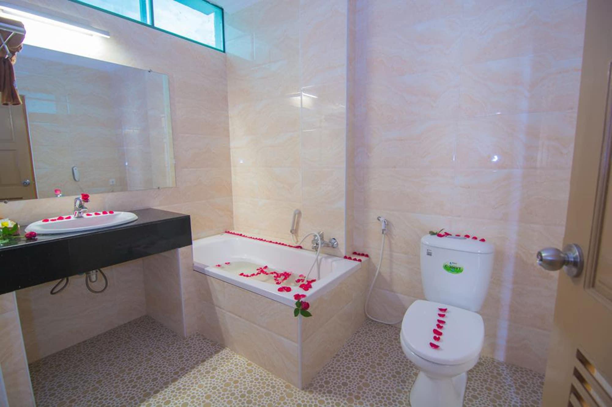 Royal Inlay Hotel Nyaung Shwe Exteriér fotografie