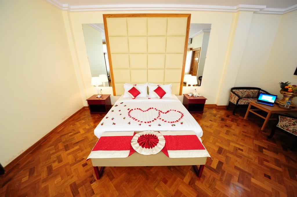 Royal Inlay Hotel Nyaung Shwe Exteriér fotografie