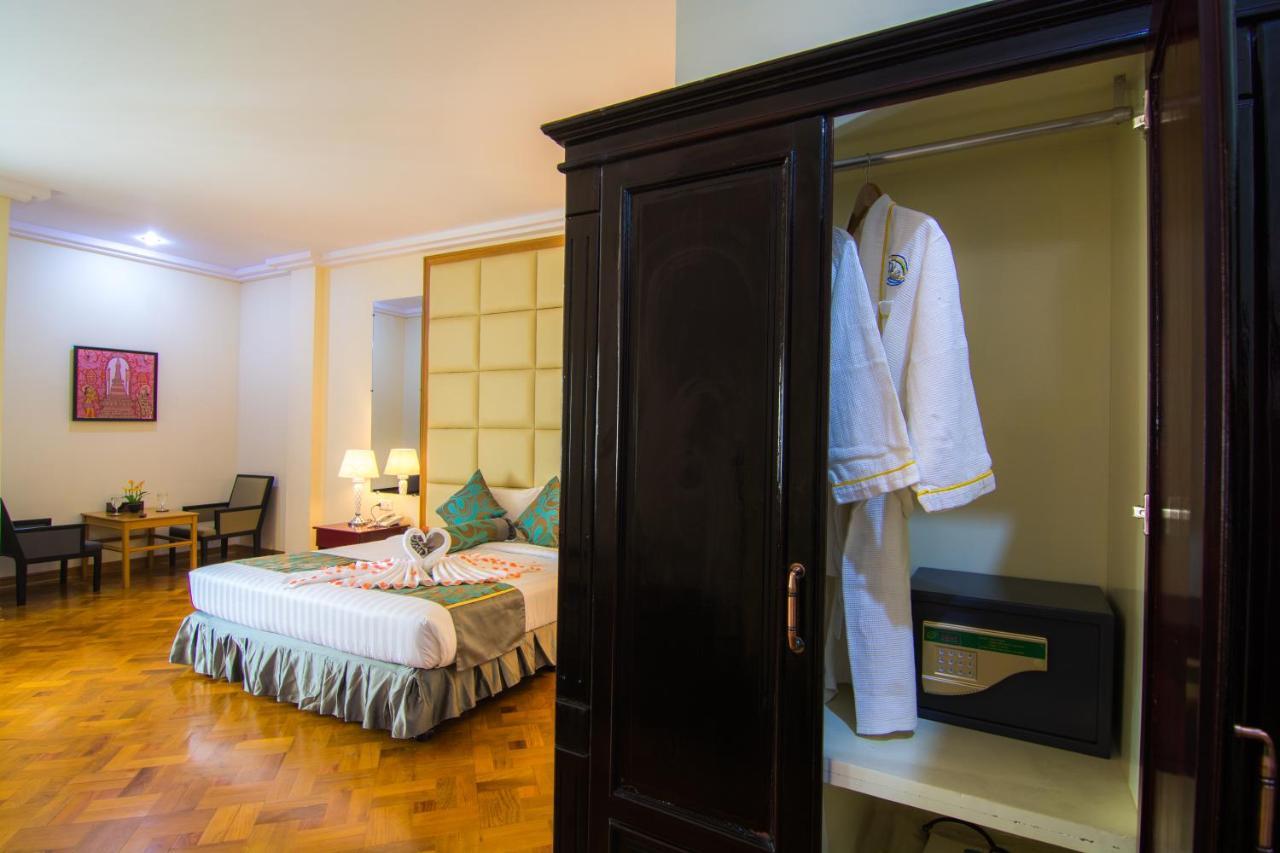 Royal Inlay Hotel Nyaung Shwe Exteriér fotografie
